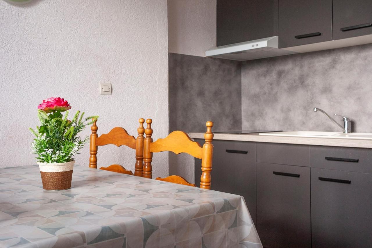 Le Catalan - Hotel Et Appartements Mont-Louis Exteriör bild