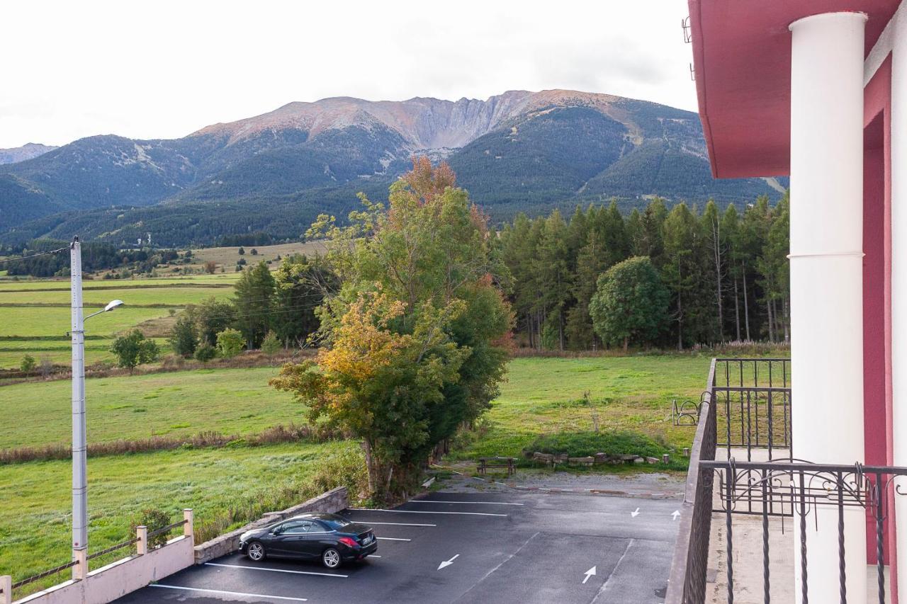 Le Catalan - Hotel Et Appartements Mont-Louis Exteriör bild