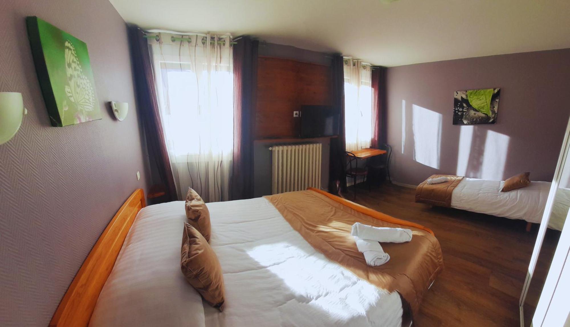 Le Catalan - Hotel Et Appartements Mont-Louis Exteriör bild
