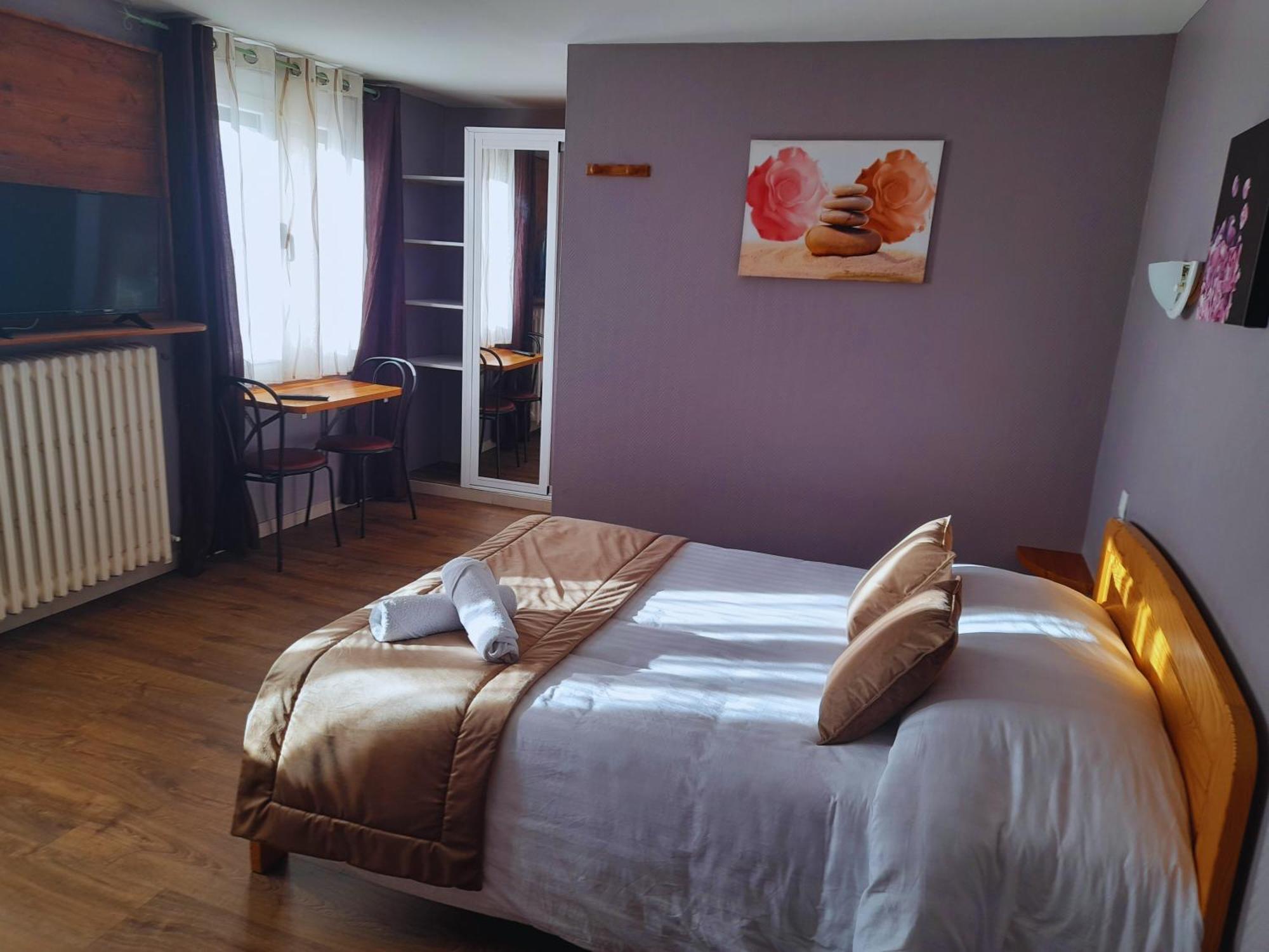 Le Catalan - Hotel Et Appartements Mont-Louis Exteriör bild