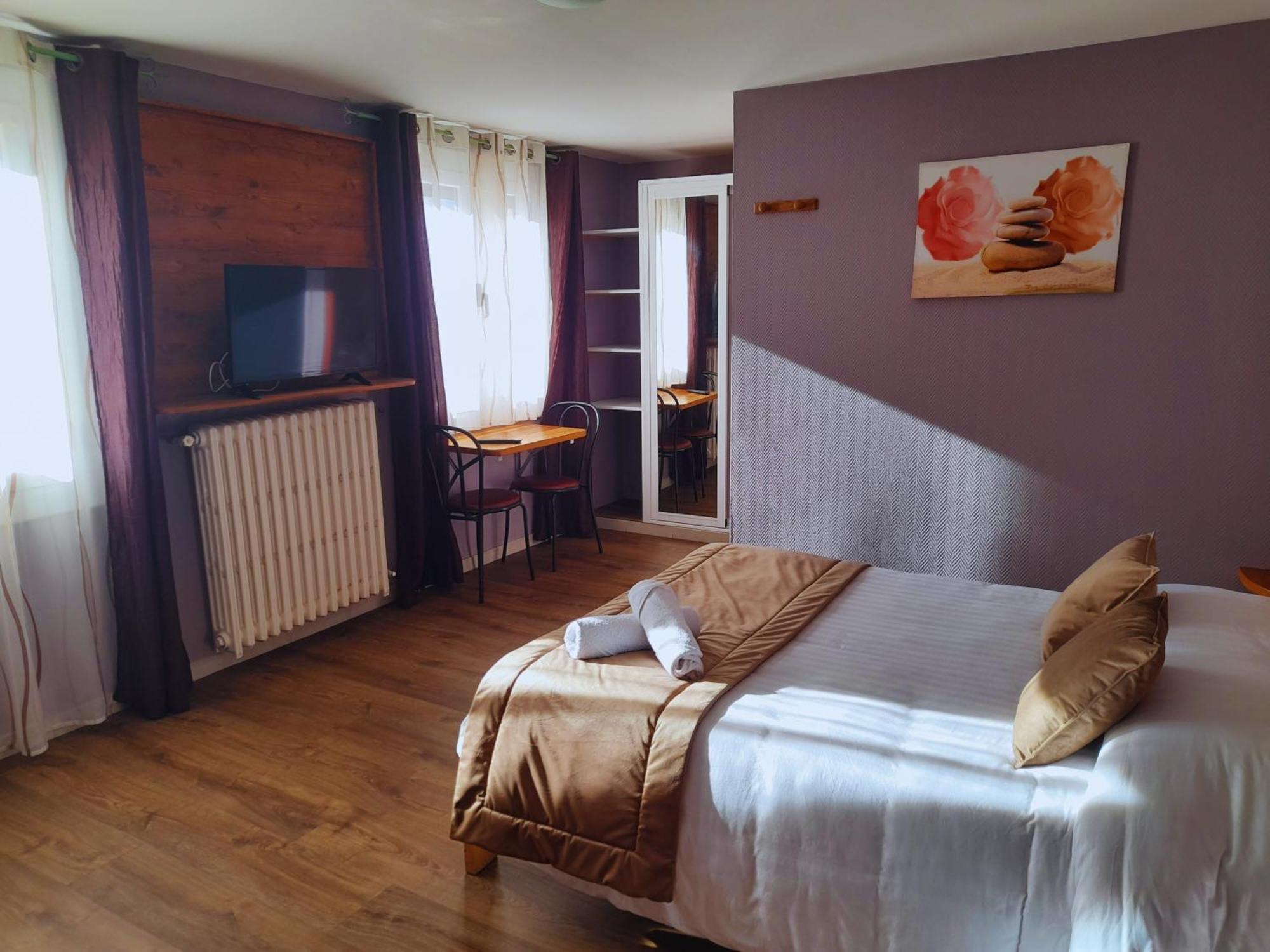 Le Catalan - Hotel Et Appartements Mont-Louis Exteriör bild