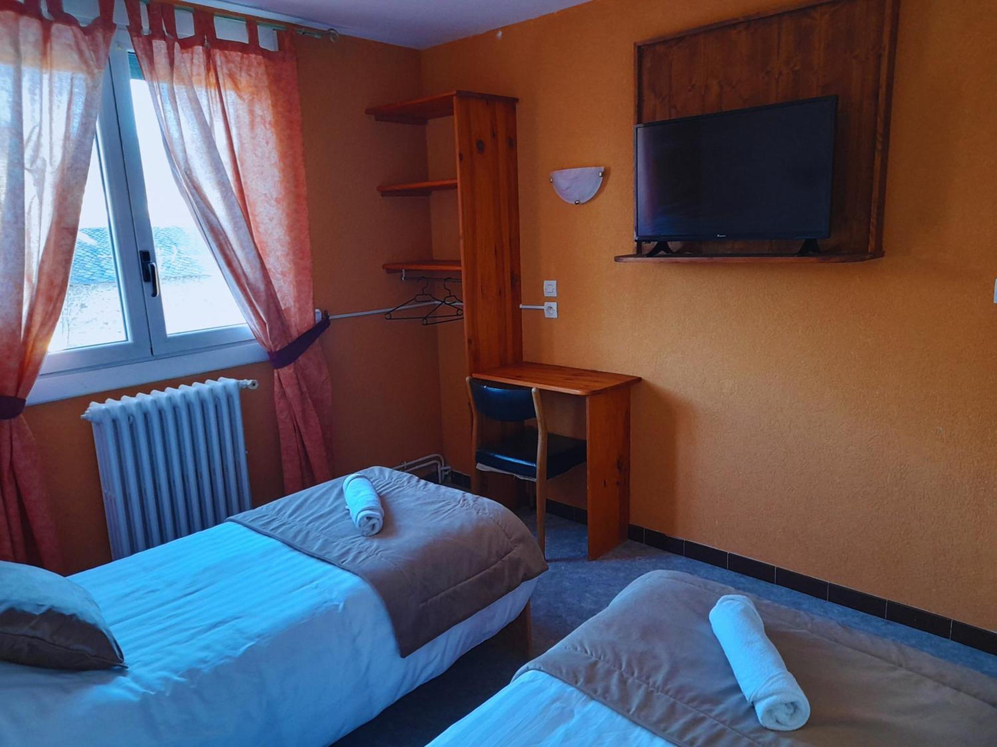 Le Catalan - Hotel Et Appartements Mont-Louis Exteriör bild